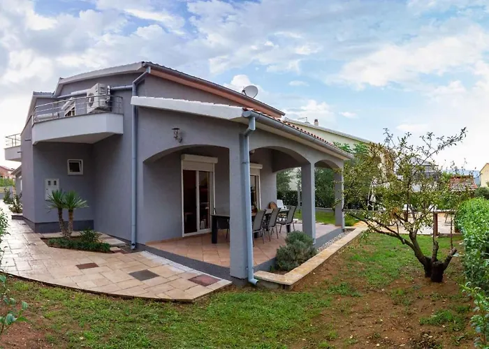 Dom wakacyjny House Neda *