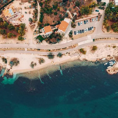 بيت للعطل House Neda