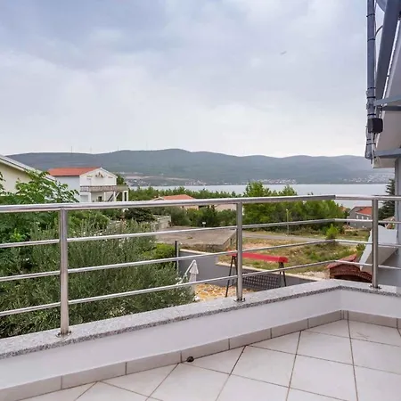 House Neda بيت للعطل Pridraga